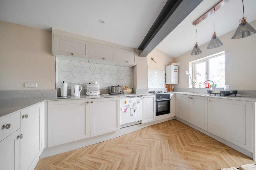 2 bedroom House for Sale Hitchin Road, Shefford, Bedfordshire