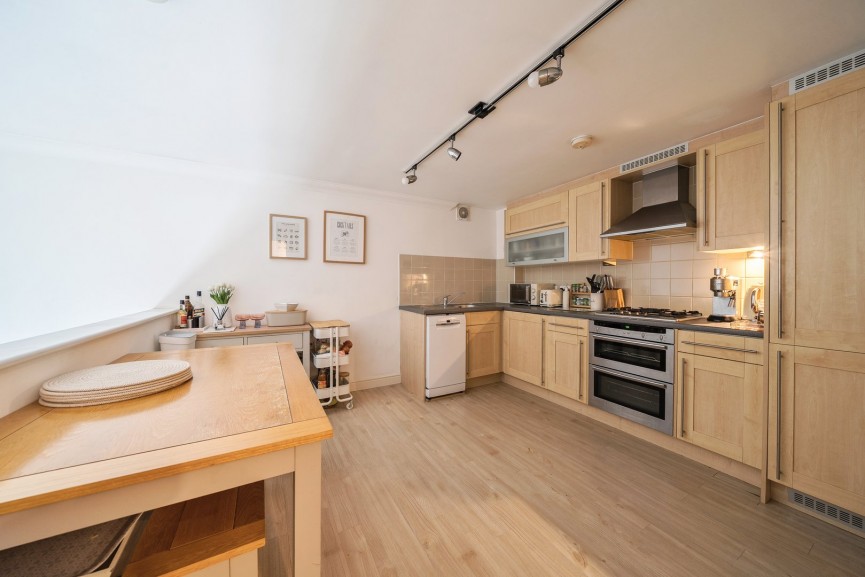 1 bedroom Flat for Sale Kingsley Avenue, Fairfield, Bedfordshire