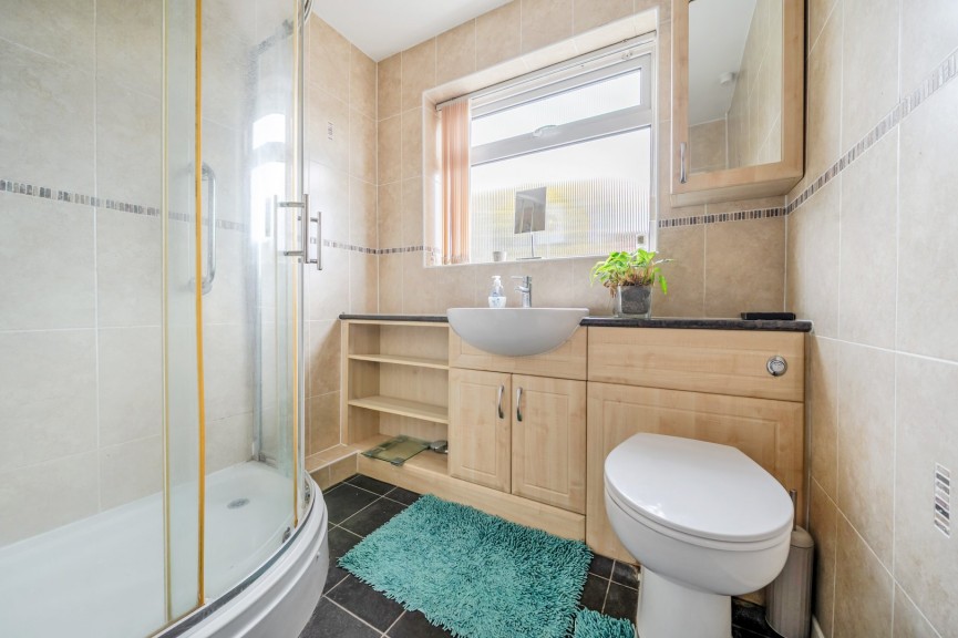 2 bedroom Bungalow for Sale Willow Way, Flitwick, Bedfordshire