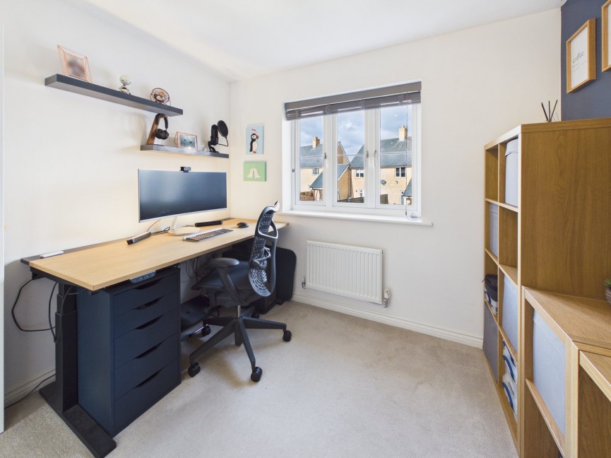 4 bedroom House for Sale Thames Bank, Biggleswade, Bedfordshire