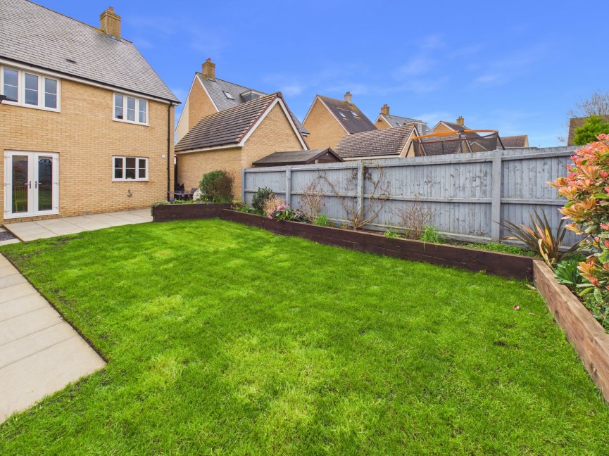 4 bedroom House for Sale Thames Bank, Biggleswade, Bedfordshire