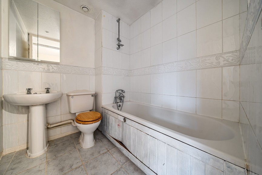 3 bedroom House for Sale Upper Stondon, Henlow, Bedfordshire