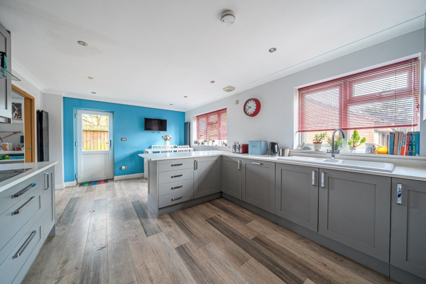 4 bedroom House for Sale Mersey Close, Flitwick, Bedfordshire