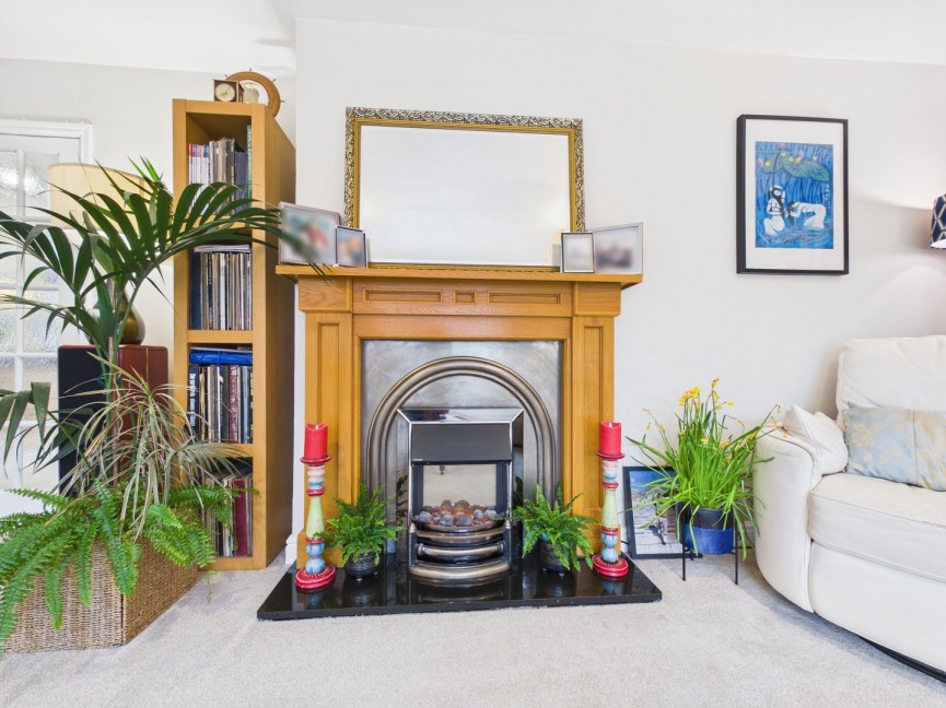 3 bedroom House for Sale Broadwater Crescent, Stevenage, Hertfordshire