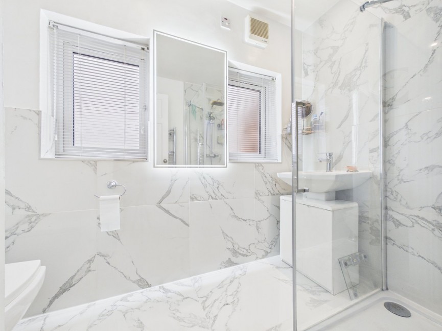 3 bedroom House for Sale Broadwater Crescent, Stevenage, Hertfordshire