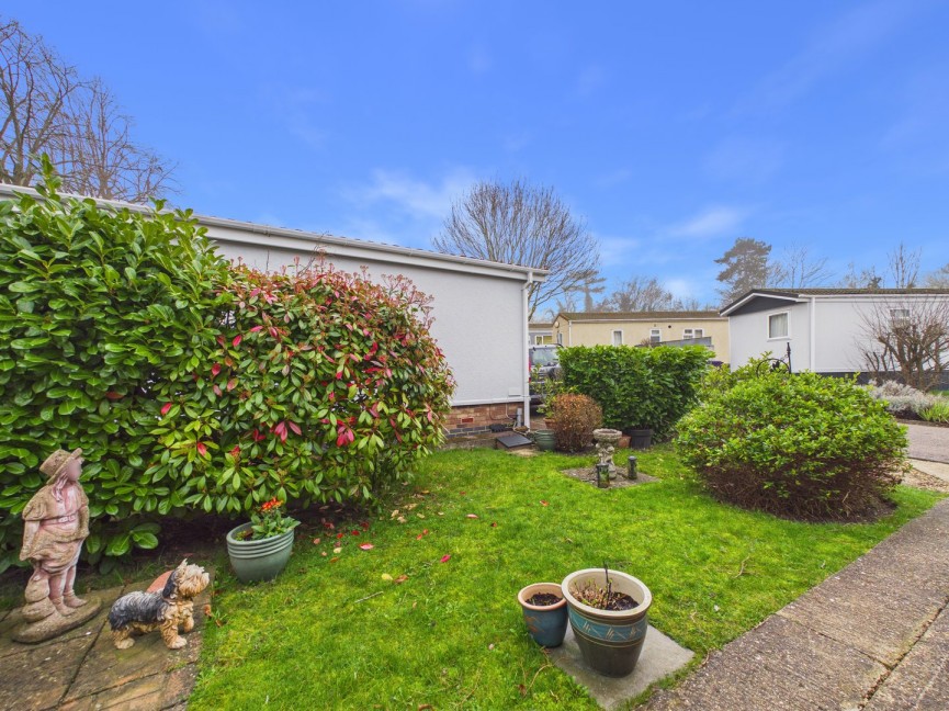 1 bedroom Park home for Sale Limekiln Lane, Baldock, Hertfordshire