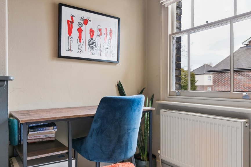 2 bedroom House for Sale Trevor Road, Hitchin, Hertfordshire