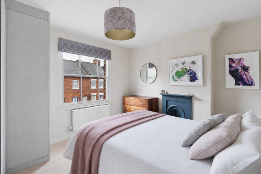 2 bedroom House for Sale Trevor Road, Hitchin, Hertfordshire