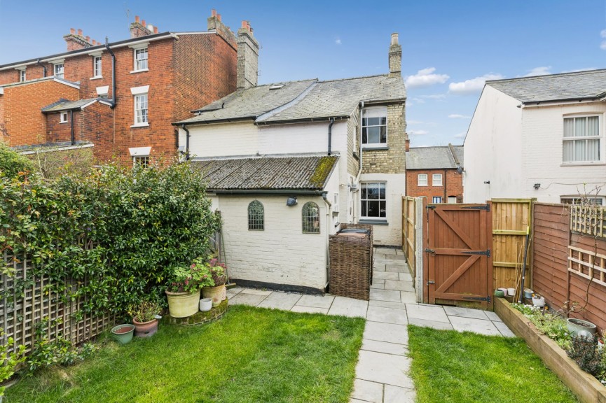 2 bedroom House for Sale Trevor Road, Hitchin, Hertfordshire