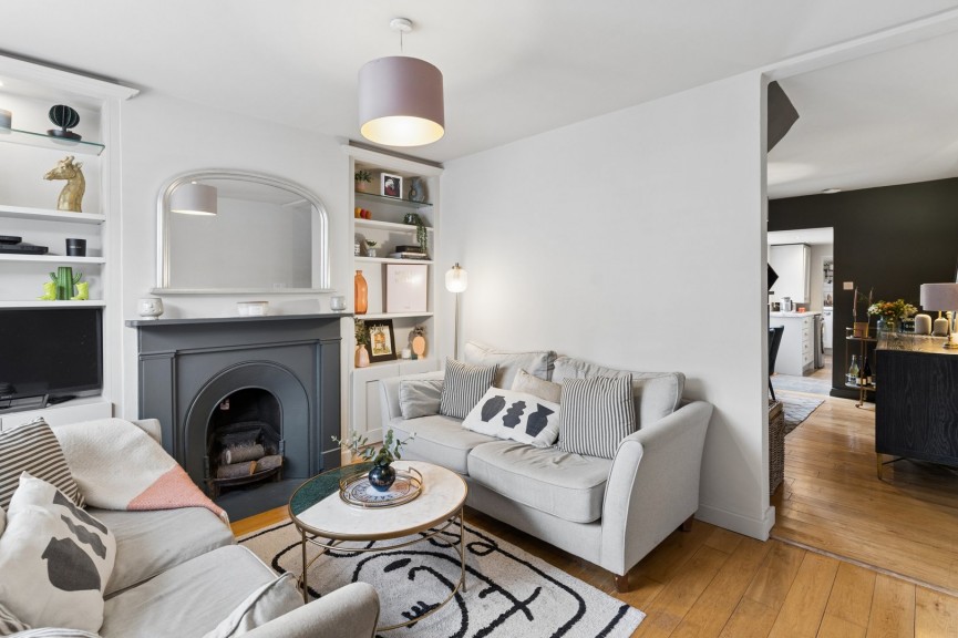 2 bedroom House for Sale Trevor Road, Hitchin, Hertfordshire