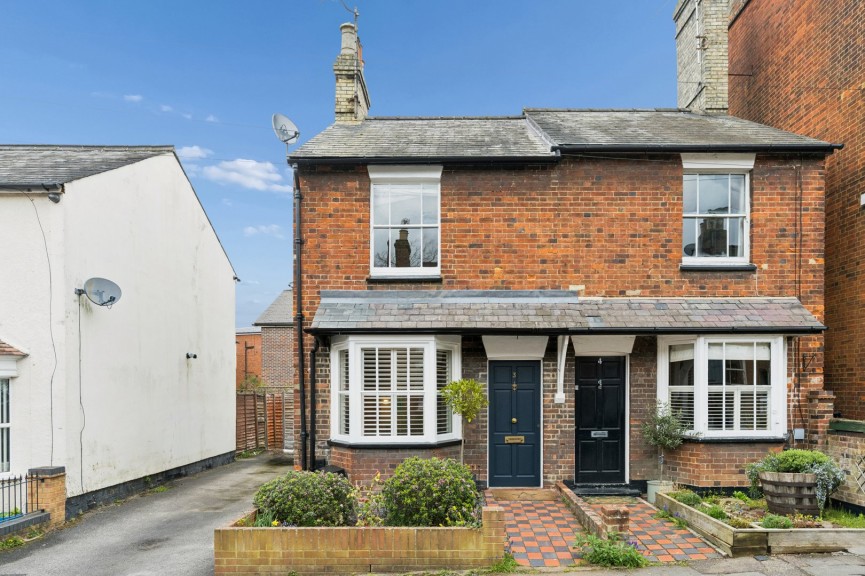 2 bedroom House for Sale Trevor Road, Hitchin, Hertfordshire