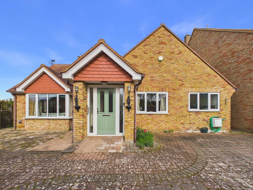 2 bedroom Bungalow for Sale Ashwell, Baldock, Hertfordshire