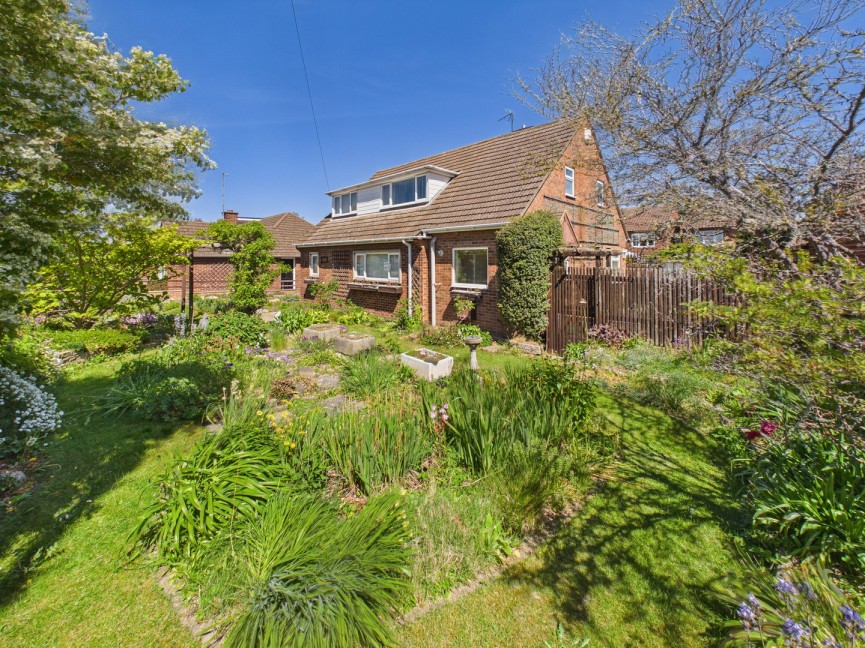 3 bedroom Bungalow for Sale Limekiln Lane, BALDOCK, Hertfordshire