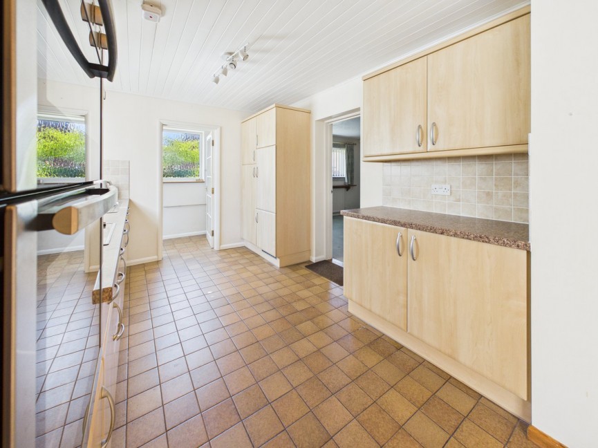 3 bedroom Bungalow for Sale Limekiln Lane, BALDOCK, Hertfordshire