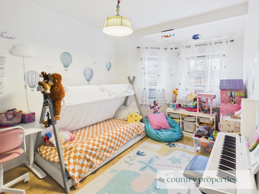 3 bedroom House for Sale Woodhall Court, Welwyn Garden City, Hertfordshire