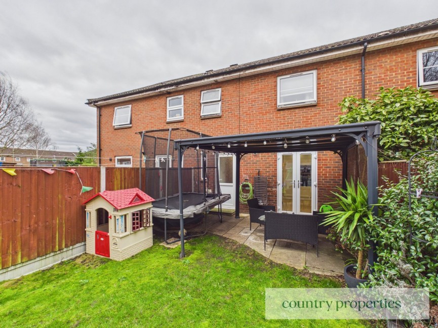 3 bedroom House for Sale Woodhall Court, Welwyn Garden City, Hertfordshire