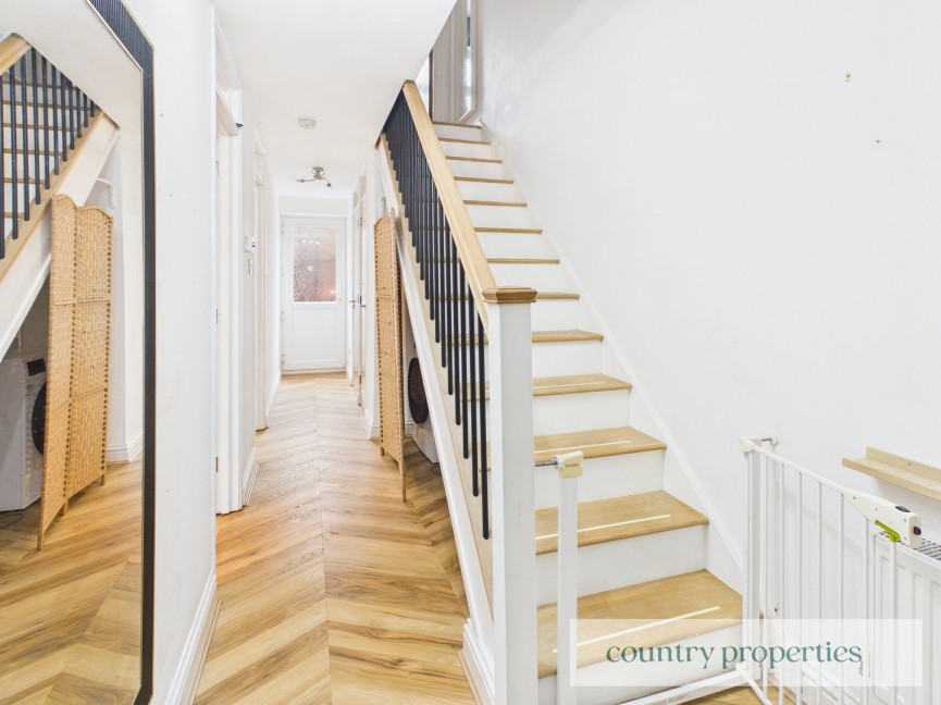 3 bedroom House for Sale Woodhall Court, Welwyn Garden City, Hertfordshire