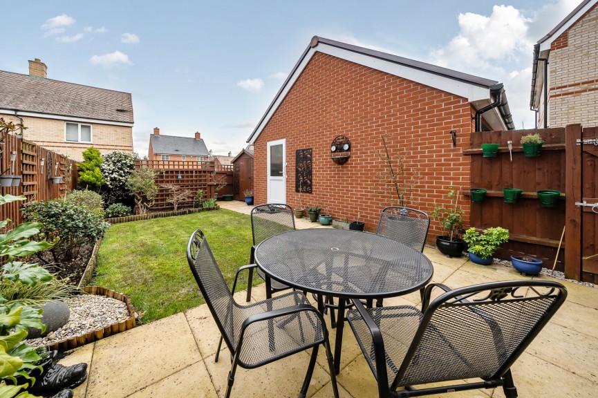 3 bedroom House for Sale Harebell Avenue, Stotfold, Bedfordshire