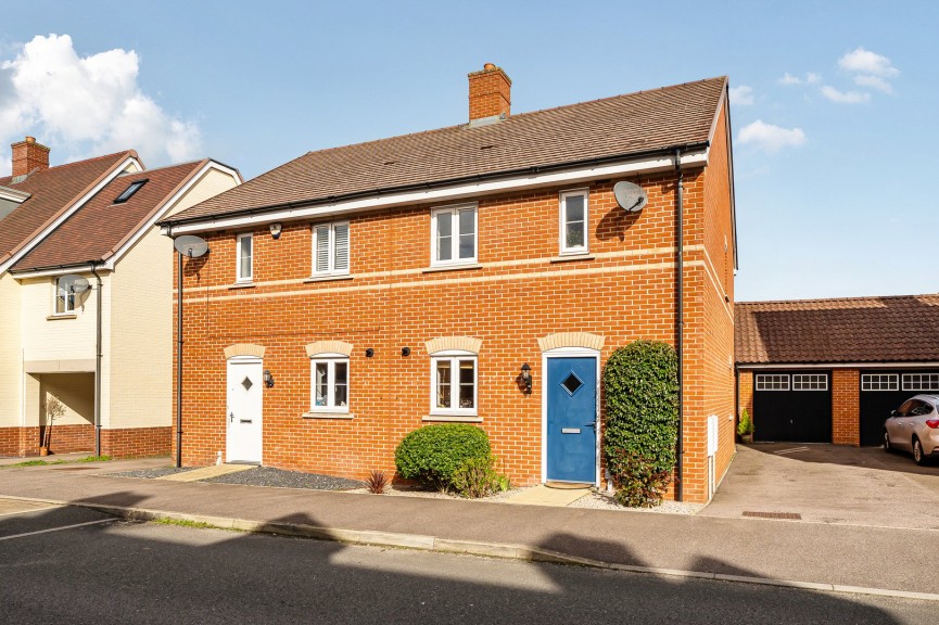 3 bedroom House for Sale Harebell Avenue, Stotfold, Bedfordshire