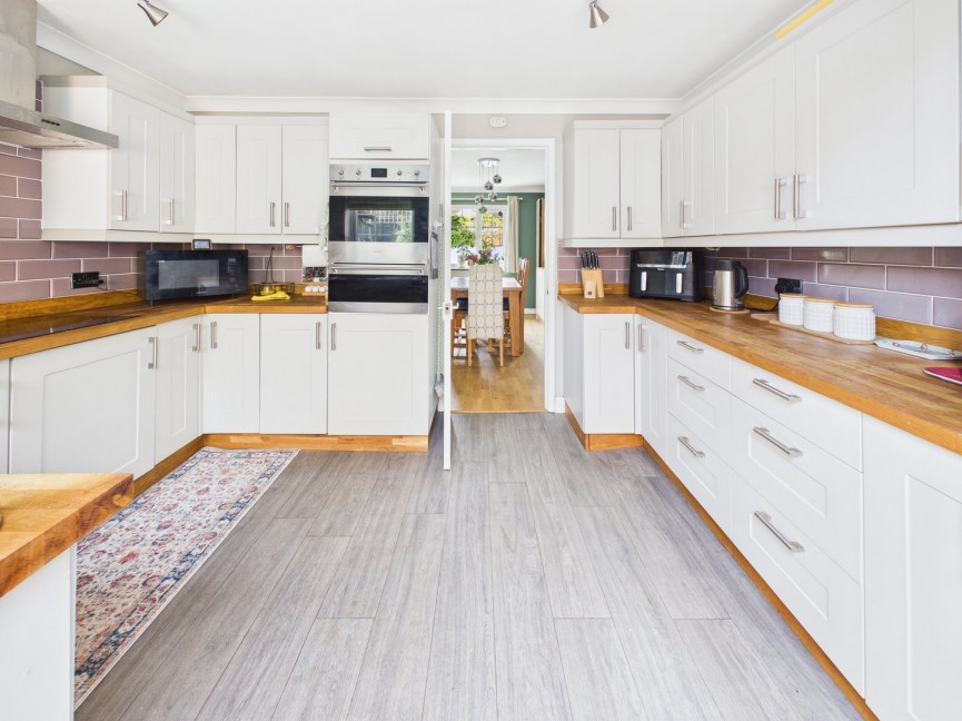 3 bedroom House for Sale Alder Close, Baldock, Hertfordshire