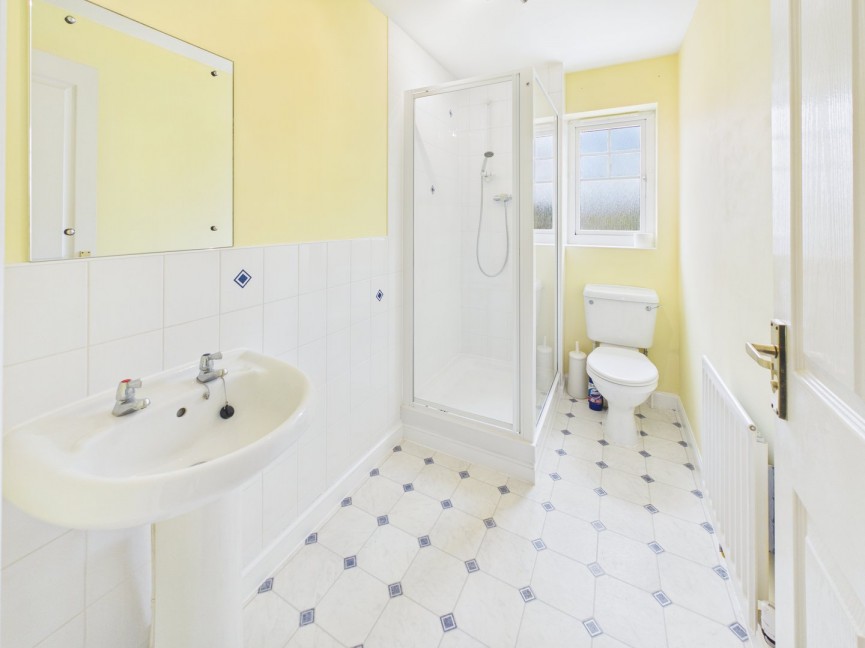 2 bedroom House for Sale Tulip Close, Biggleswade, Bedfordshire