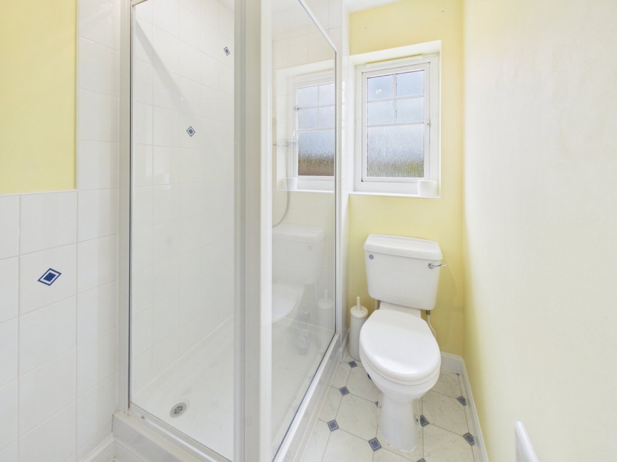 2 bedroom House for Sale Tulip Close, Biggleswade, Bedfordshire