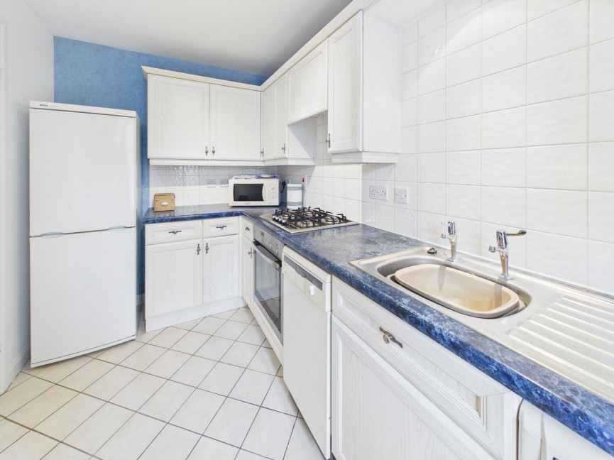 2 bedroom House for Sale Tulip Close, Biggleswade, Bedfordshire