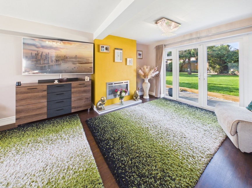 4 bedroom House for Sale Lower Caldecote, Biggleswade, Bedfordshire