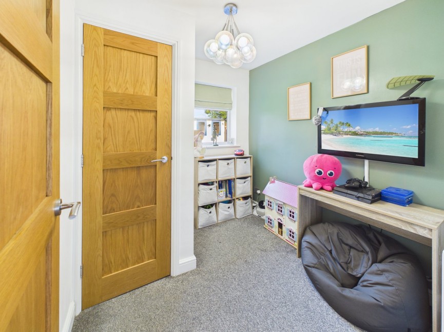 4 bedroom House for Sale Lower Caldecote, Biggleswade, Bedfordshire