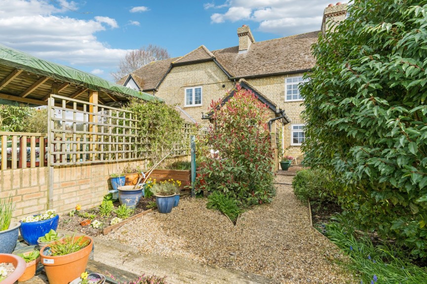 3 bedroom House for Sale Upper Stondon, Henlow, Bedfordshire