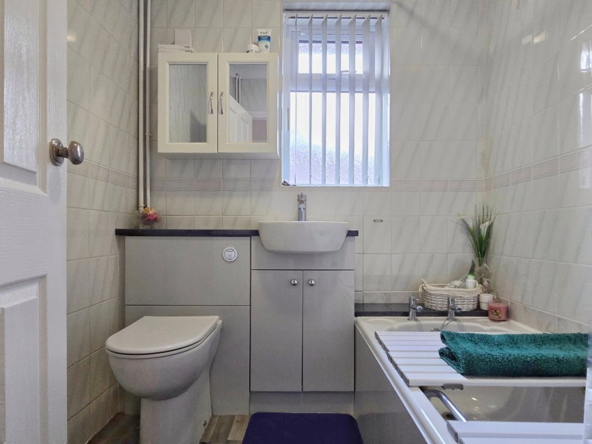 2 bedroom Bungalow for Sale Ampthill, Bedfordshire