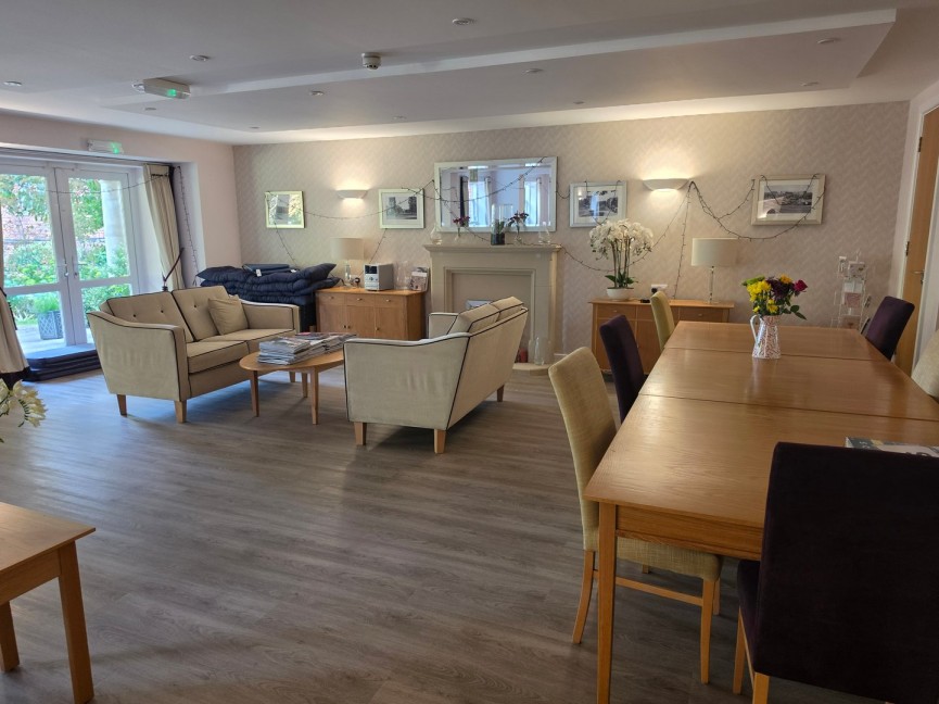 1 bedroom Flat for Sale College Way, Welwyn Garden City, Hertfordshire