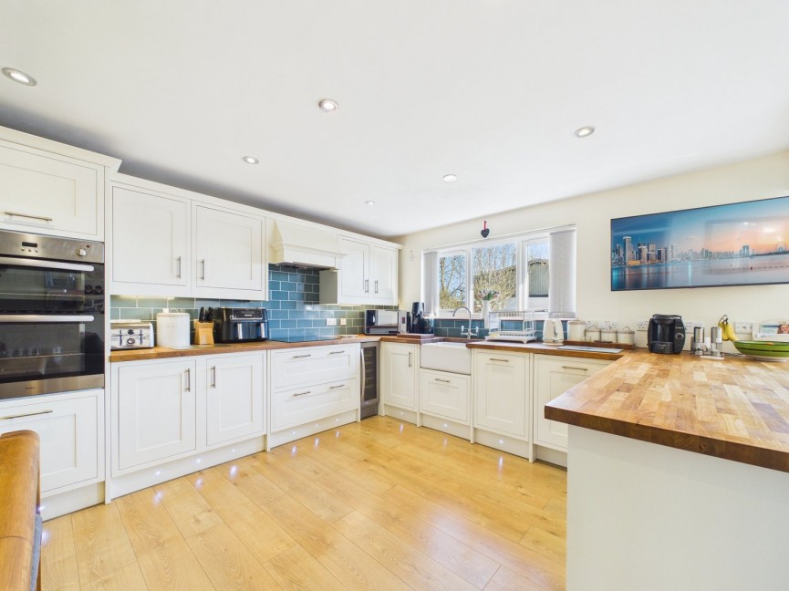 4 bedroom House for Sale Breachwood Green, Hitchin, Hertfordshire