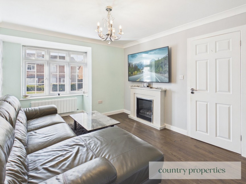 3 bedroom House for Sale Wheatley Close, Welwyn Garden City, Hertfordshire