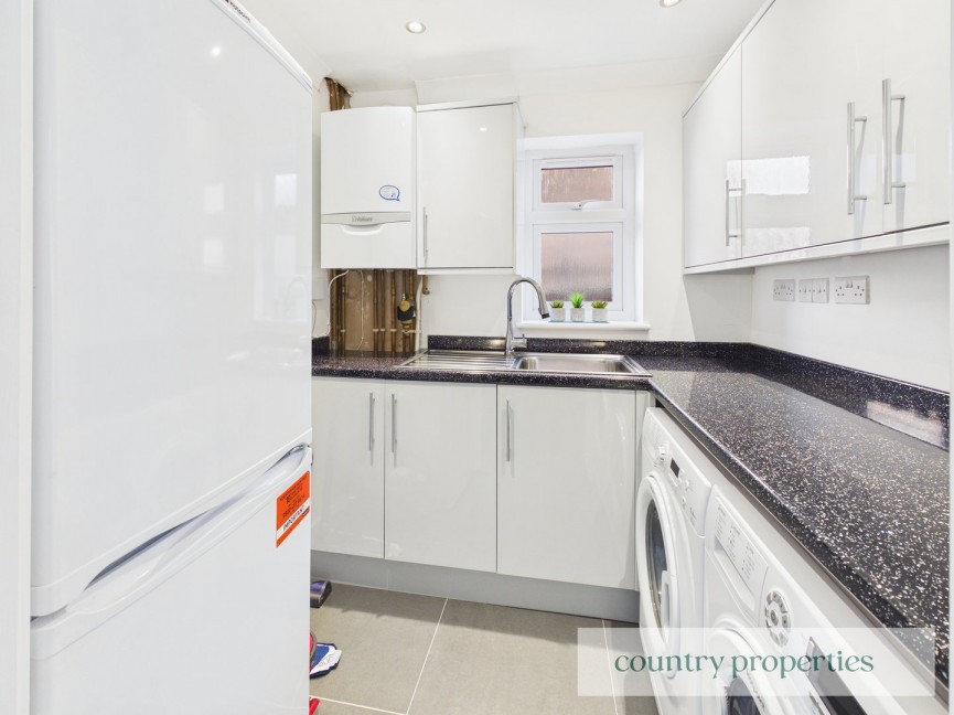 3 bedroom House for Sale Wheatley Close, Welwyn Garden City, Hertfordshire