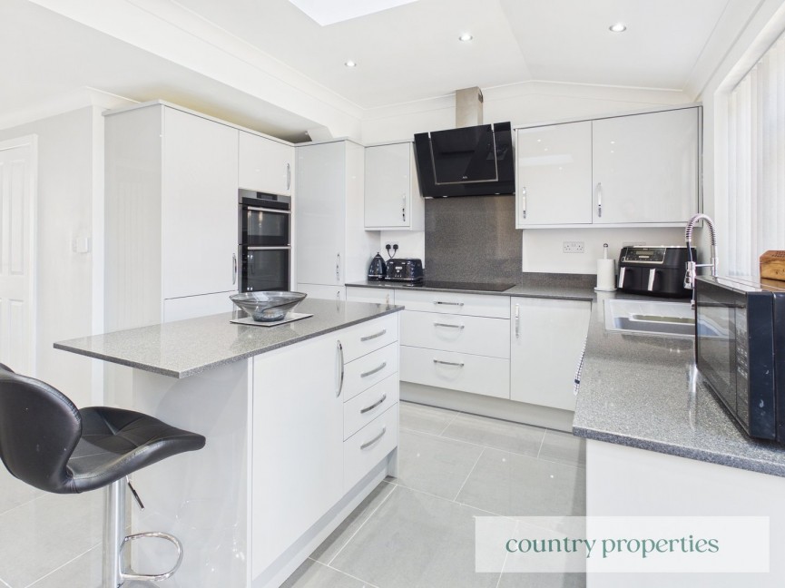 3 bedroom House for Sale Wheatley Close, Welwyn Garden City, Hertfordshire