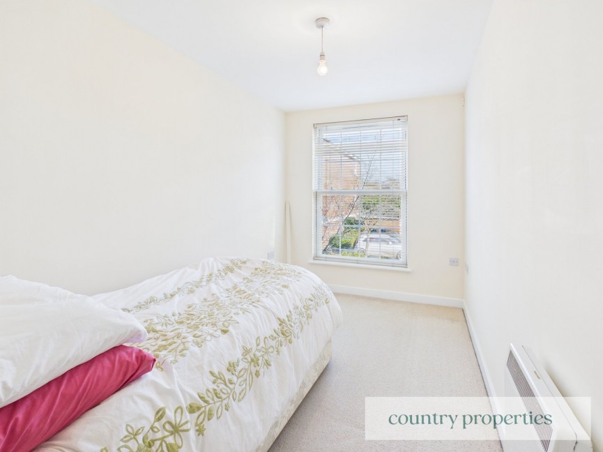 2 bedroom Flat for Sale Merrifield Court, Welwyn Garden City, Hertfordshire