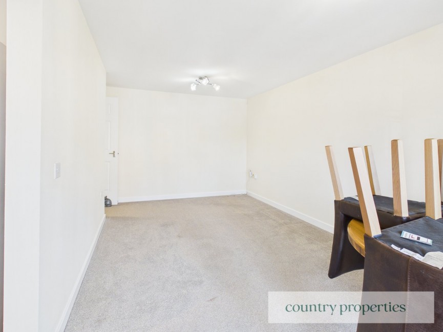 2 bedroom Flat for Sale Merrifield Court, Welwyn Garden City, Hertfordshire