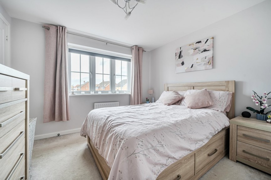 3 bedroom House for Sale Davy Drive, Shefford, Bedfordshire