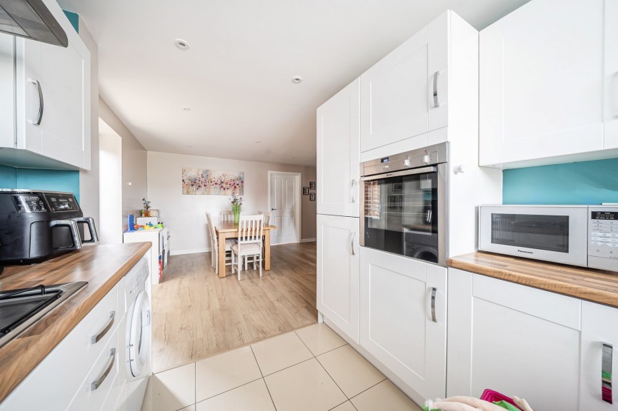 3 bedroom House for Sale Davy Drive, Shefford, Bedfordshire