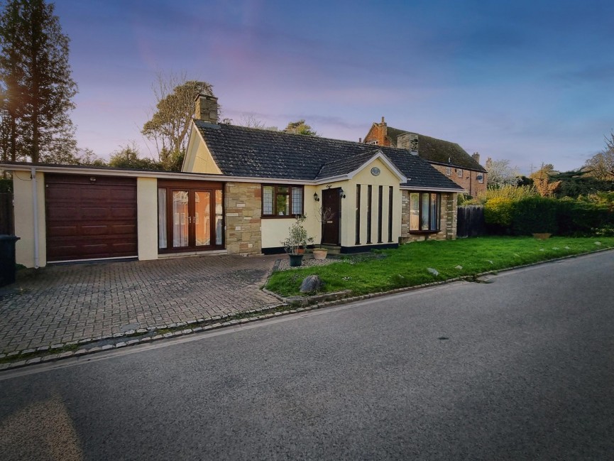 3 bedroom Bungalow for Sale Clophill, Bedfordshire