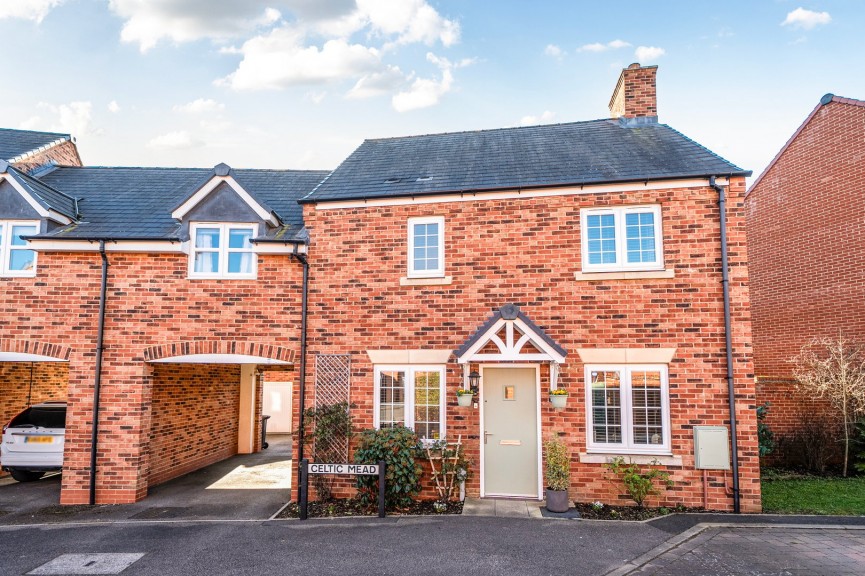 4 bedroom House for Sale Celtic Mead, Shefford, Bedfordshire