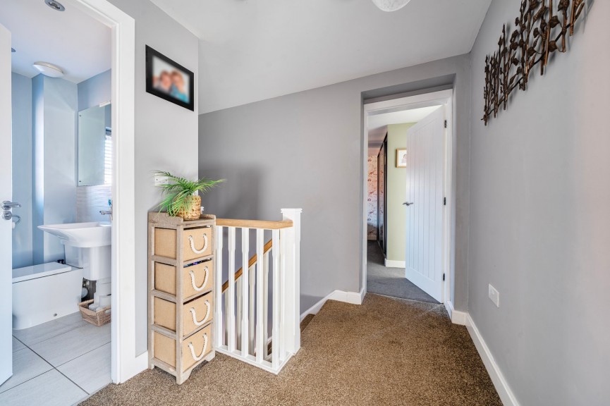 4 bedroom House for Sale Celtic Mead, Shefford, Bedfordshire