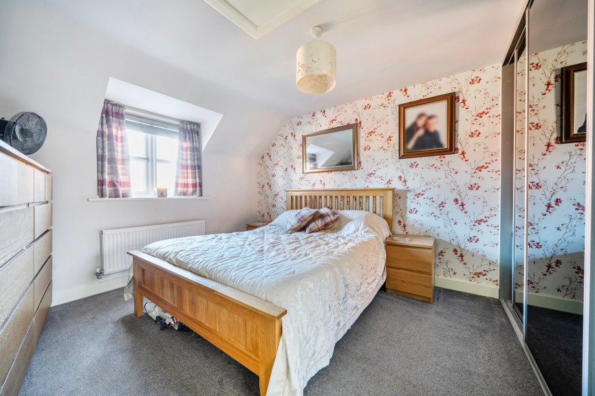 4 bedroom House for Sale Celtic Mead, Shefford, Bedfordshire