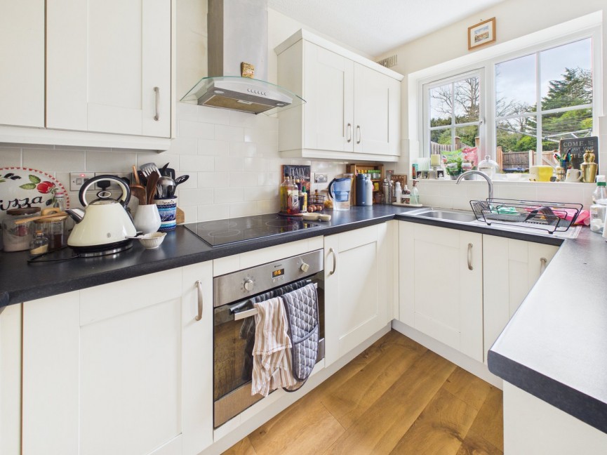 2 bedroom House for Sale Green Drift, ROYSTON, Hertfordshire