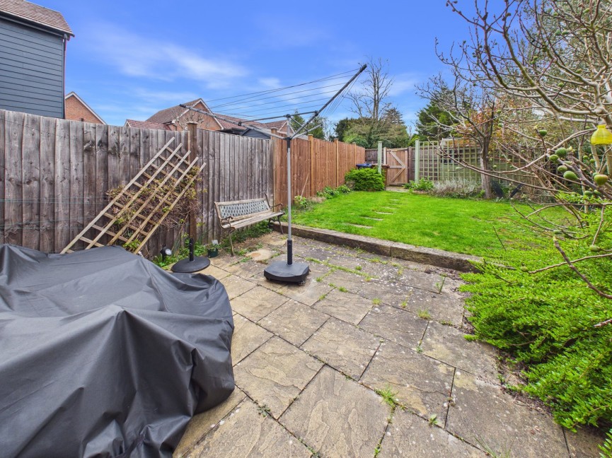 2 bedroom House for Sale Green Drift, ROYSTON, Hertfordshire