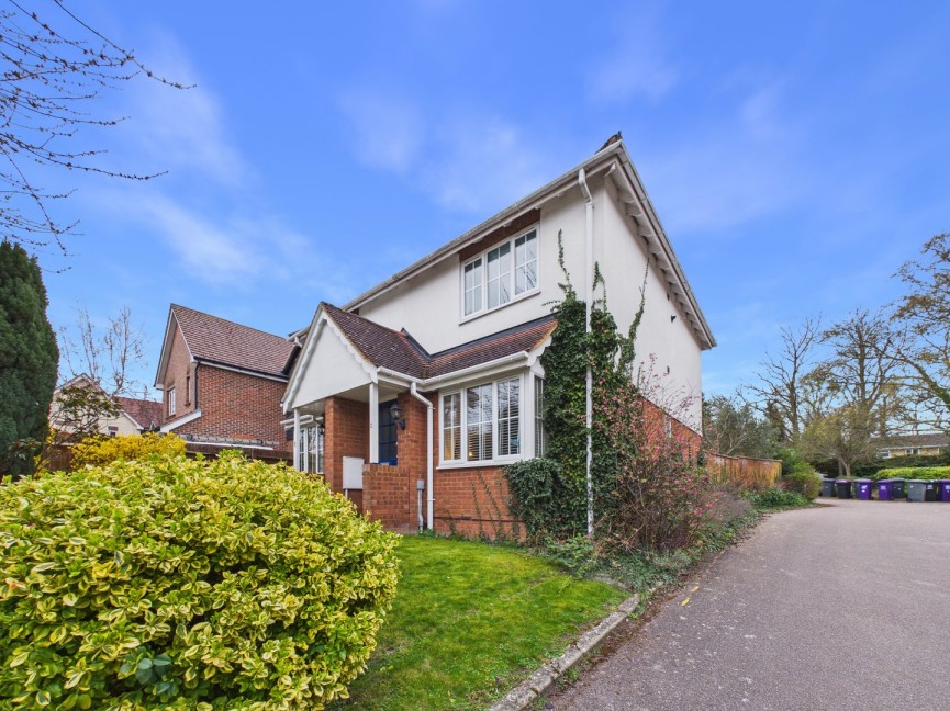 2 bedroom House for Sale Green Drift, ROYSTON, Hertfordshire