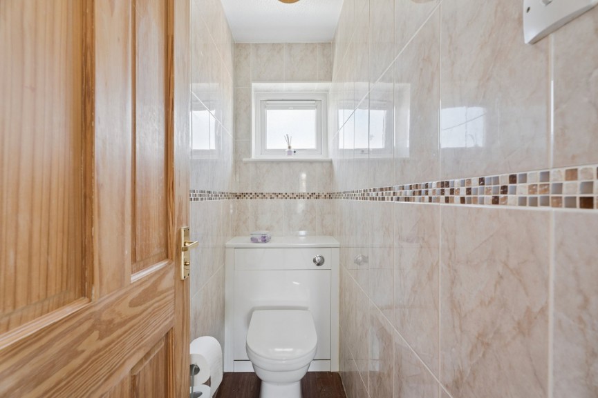 3 bedroom House for Sale Friday Furlong, Hitchin, Hertfordshire