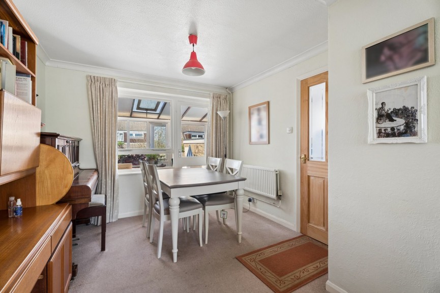 3 bedroom House for Sale Friday Furlong, Hitchin, Hertfordshire