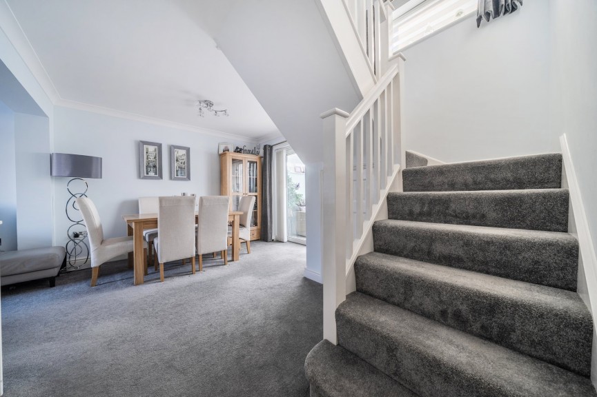 3 bedroom House for Sale Church Road, Stotfold, Bedfordshire